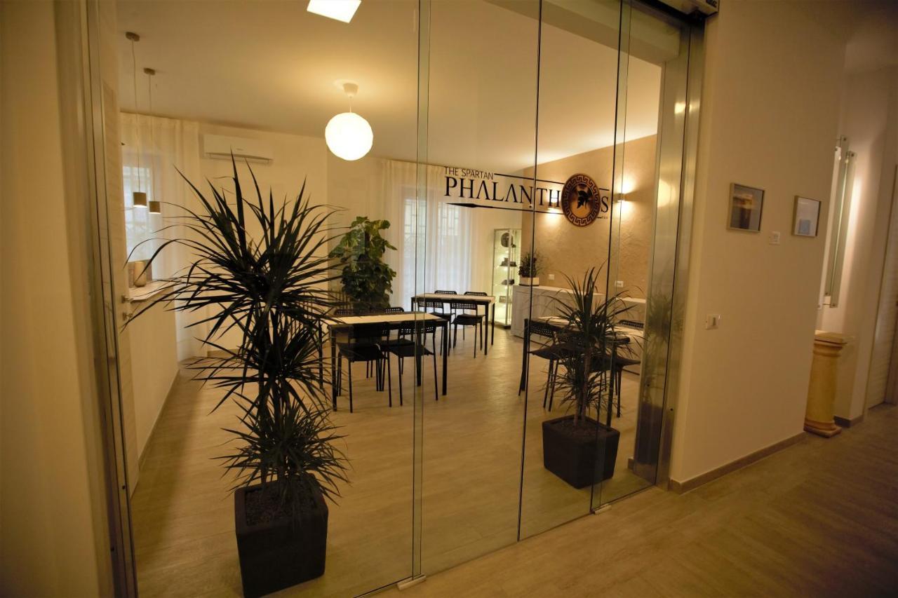 Phalanthos Taranto Acomodação com café da manhã Exterior foto
